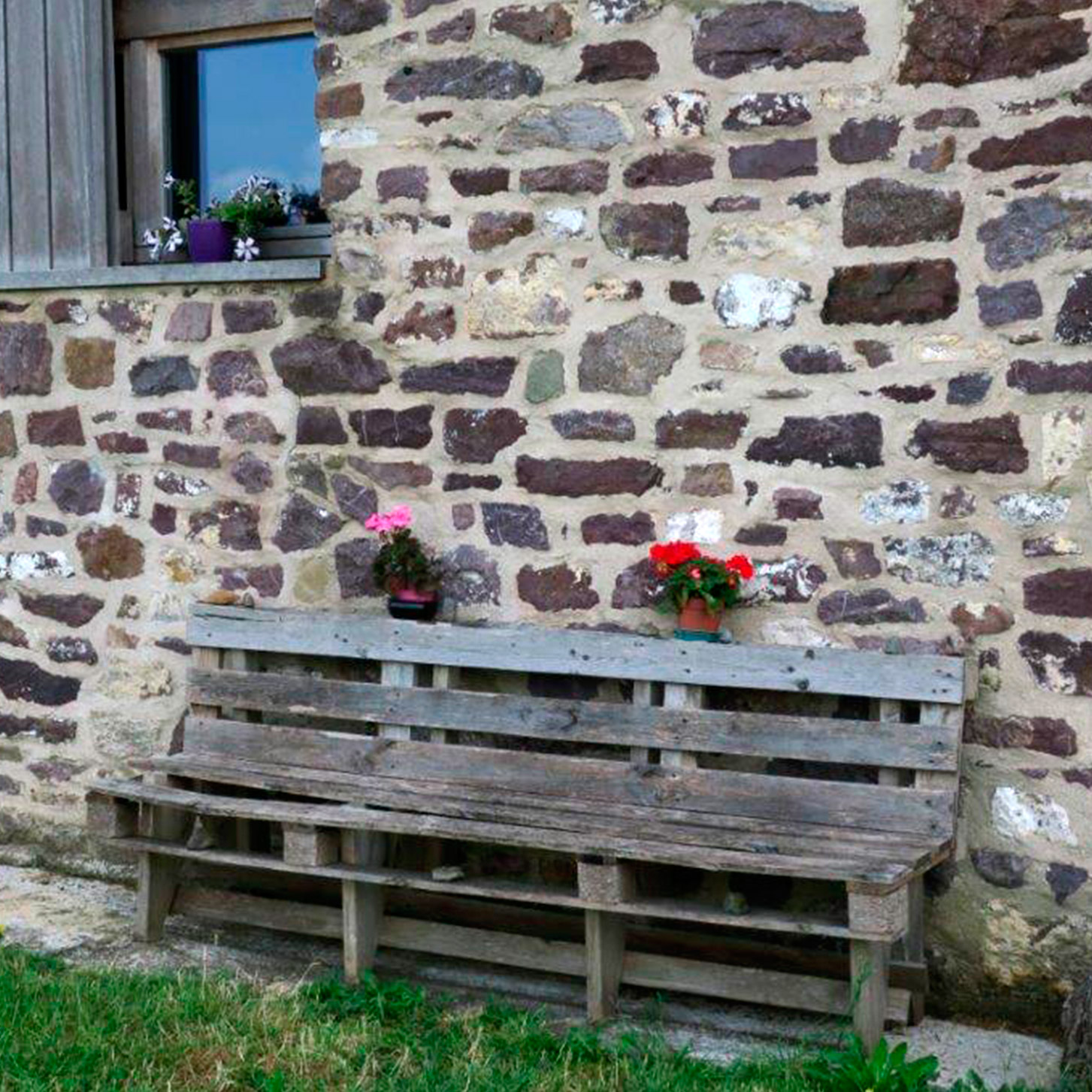 Un banc à la Ferme de Forestaille